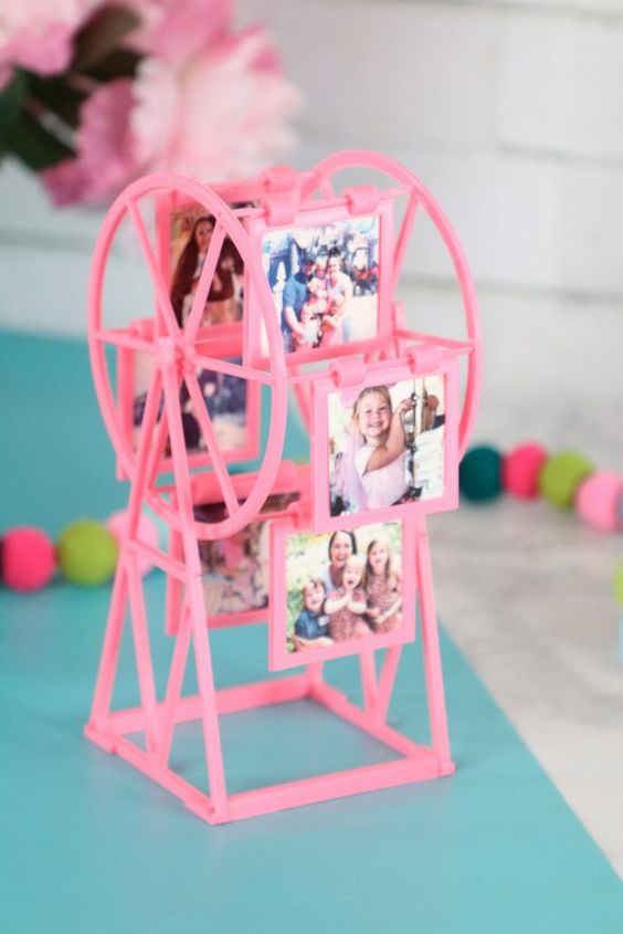 3d printed photo holder - Cool Things to 3D Print