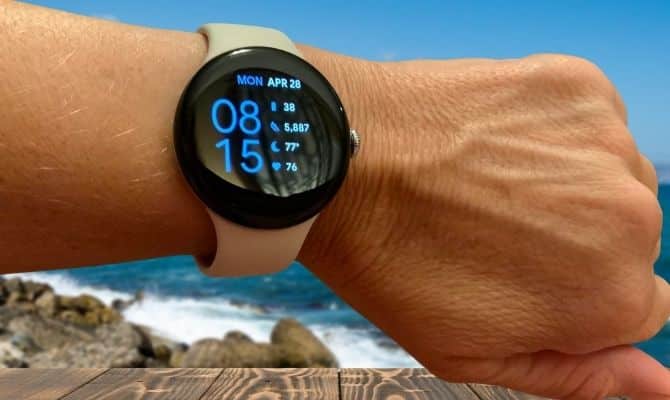 Google Pixel Watch 3 [GPS 45mm] - 6 Best Smartwatches 2025