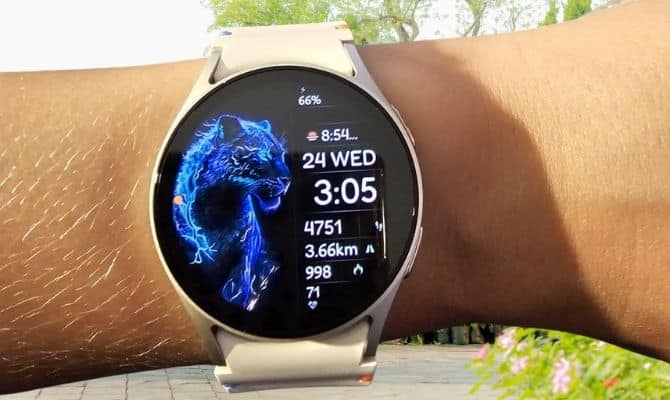 Samsung Galaxy Watch 7 40mm Bluetooth - 6 Best Smartwatches 2025